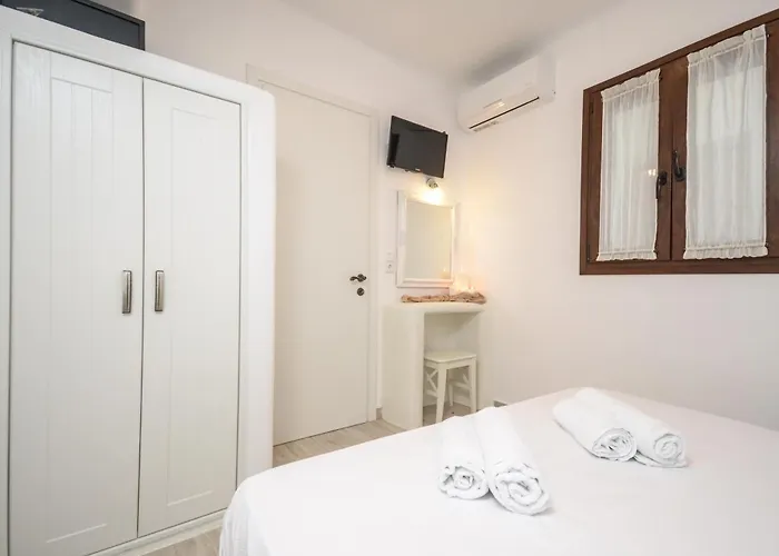 Aparthotel Kastraki 3*